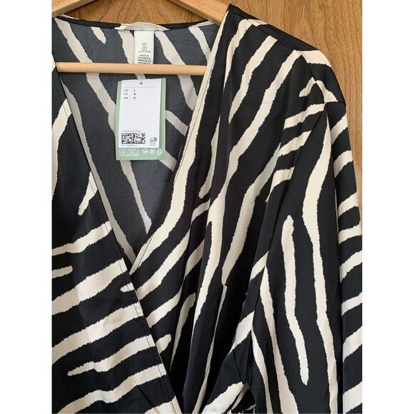 H&M Satin Front Wrap Zebra Print Dress Black, Size L - Picture 3 of 10